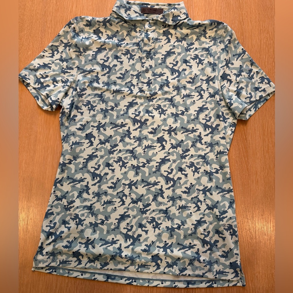 Men’s medium G/fore green skull and tee polo